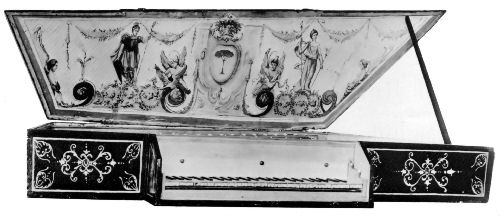 Figure 2.&mdash;Polygonal virginal in outer case.