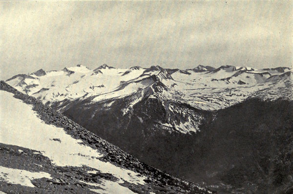 &ldquo;Fountain
Snow&rdquo; on the High Sierras (Mt. Lyell Group)